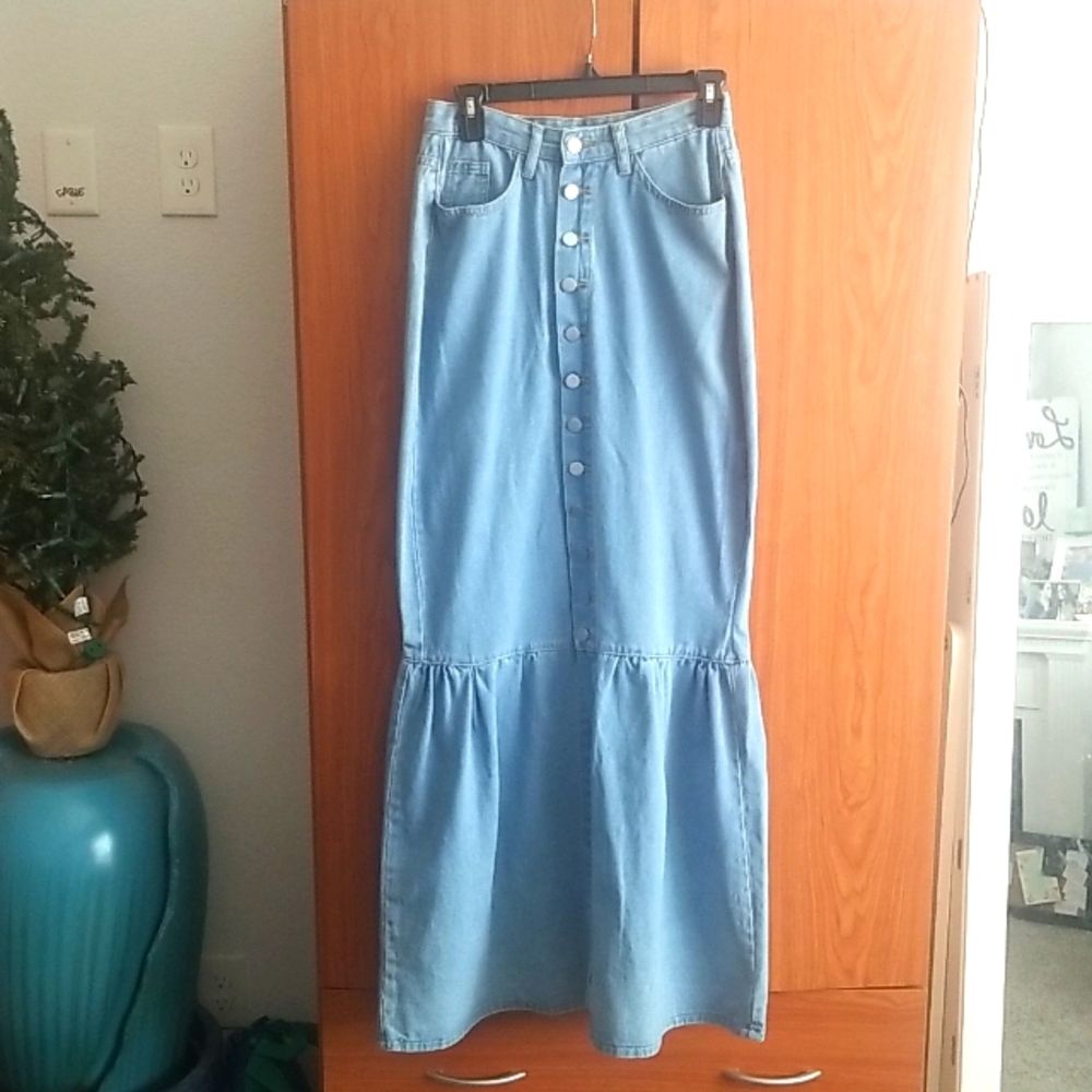 MAXI Washed button up denim skirt with ruffle Size M 34 inch waist